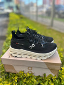 ON CLOUDSURFER PRETO/BRANCO
