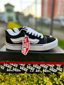 KNU SKOOL PRETO BRANCO